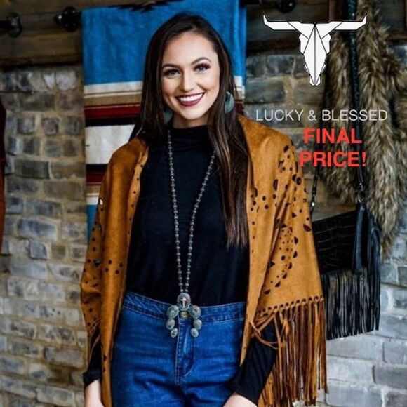 ❤️BRAND NEW Lucky & Blessed Distressed Fringe Poncho - Picture 5 of 5